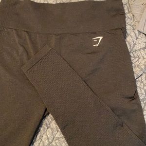 Gym shark leggings